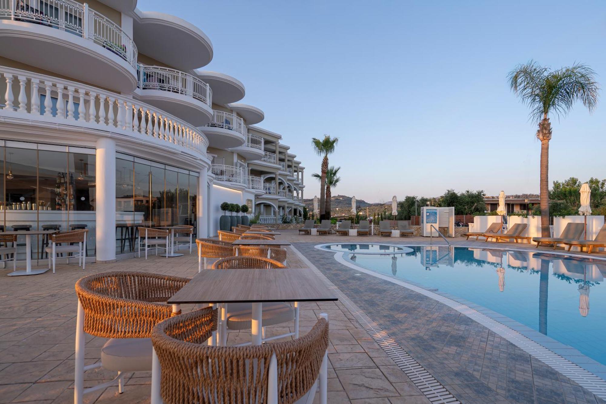 Arkadia Hotel Kypseli Bagian luar foto