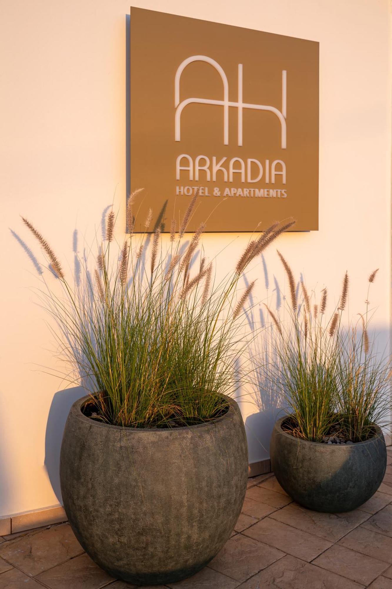 Arkadia Hotel Kypseli Bagian luar foto