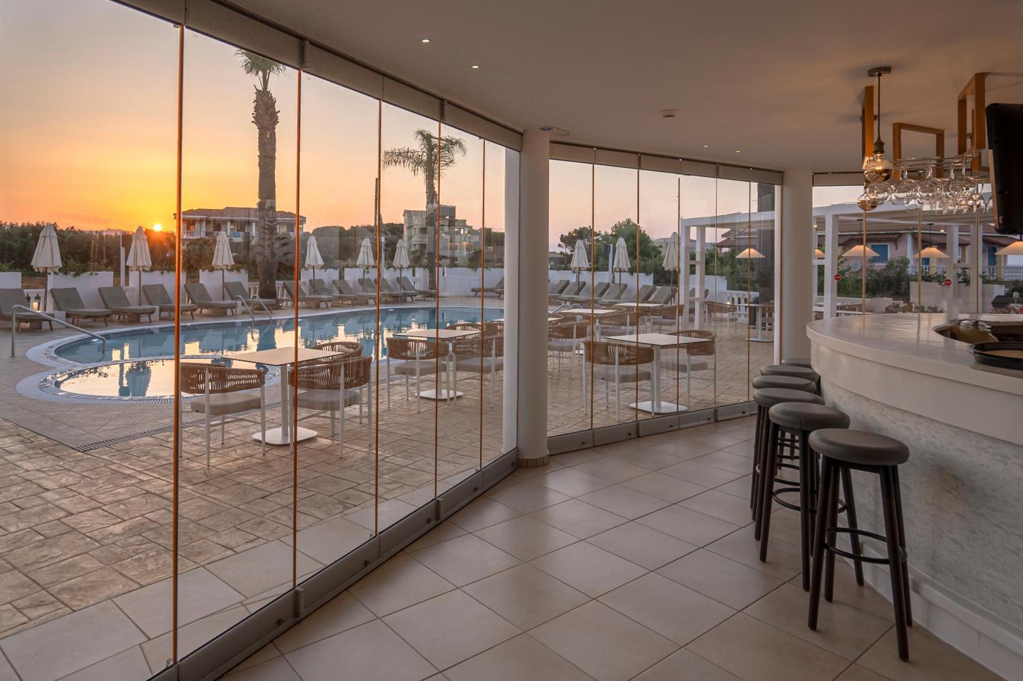 Arkadia Hotel Kypseli Bagian luar foto