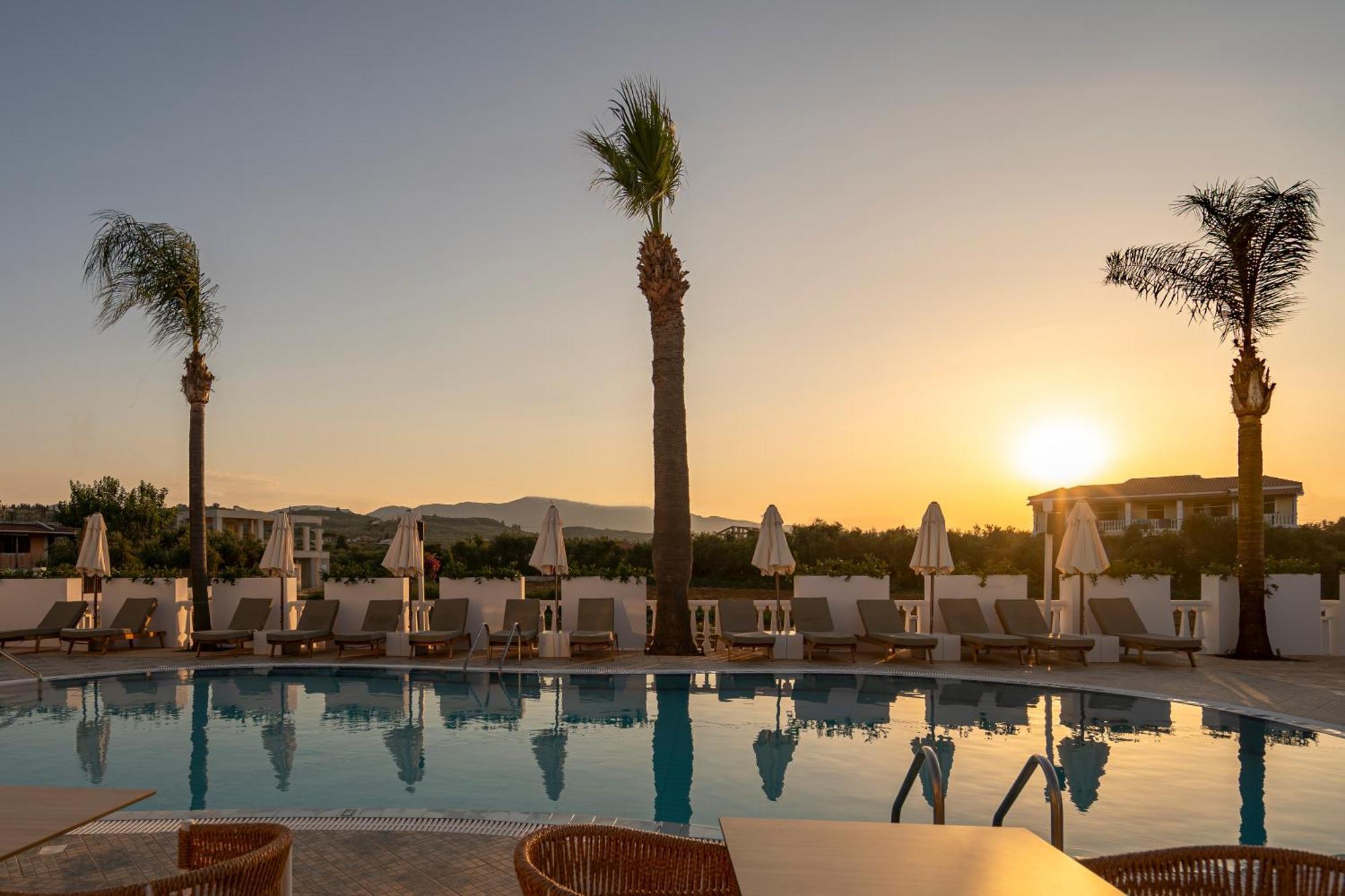 Arkadia Hotel Kypseli Bagian luar foto
