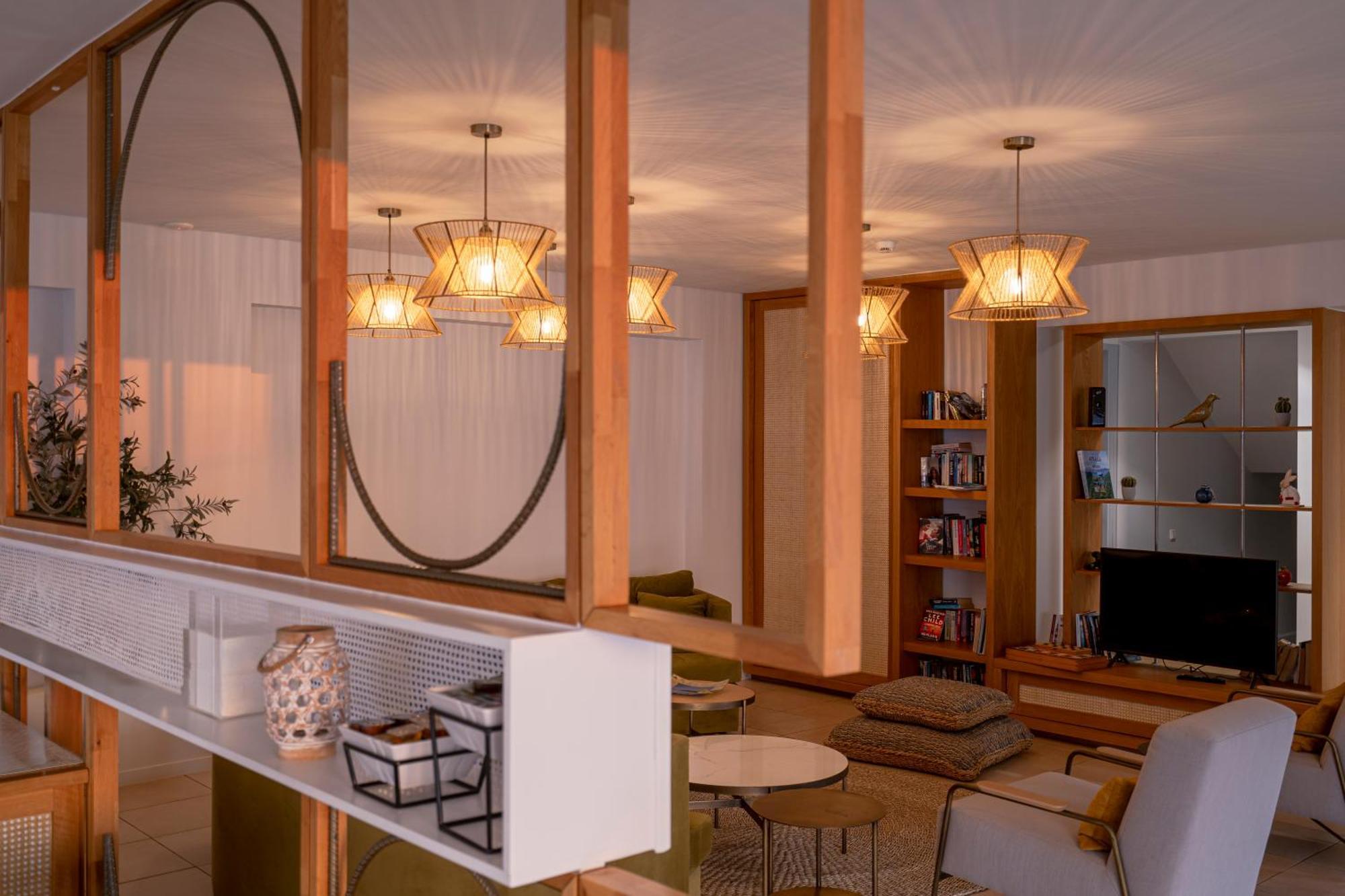 Arkadia Hotel Kypseli Bagian luar foto