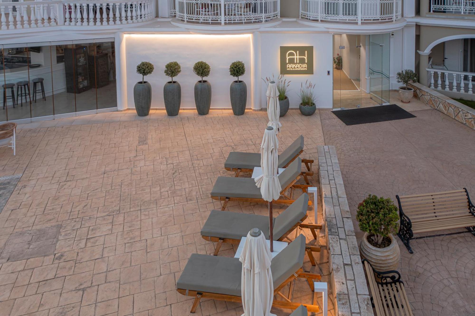 Arkadia Hotel Kypseli Bagian luar foto